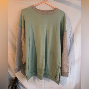 Women’s small American Eagle jegging fit light green and gray sweater